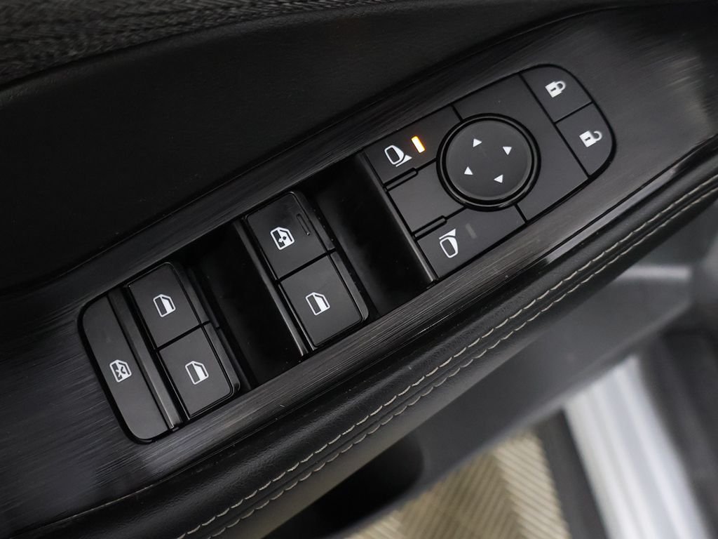 Used 2023 Silver Nissan SV image 32