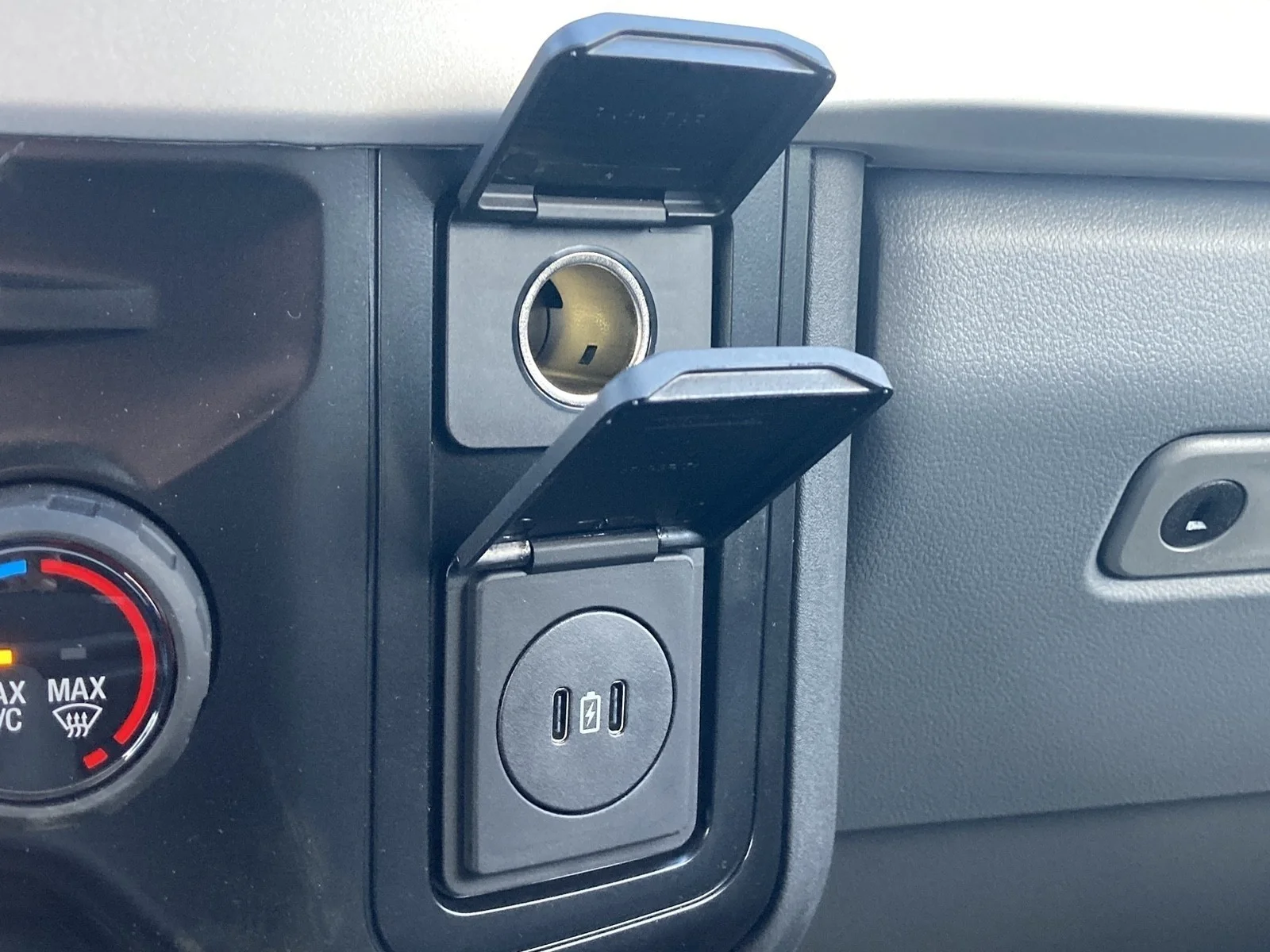 New 2026 Oxford White Ford F-450® XL image 17
