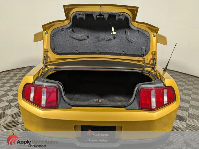 Used 2010 Gold Ford V6 image 7