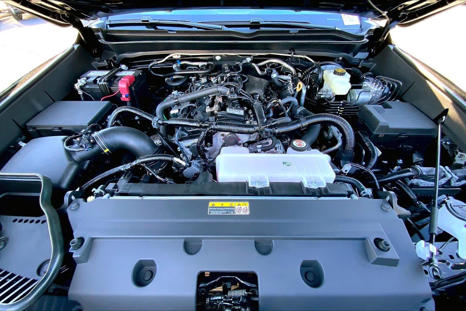 2025 Toyota Tacoma SR5 - Photo 14