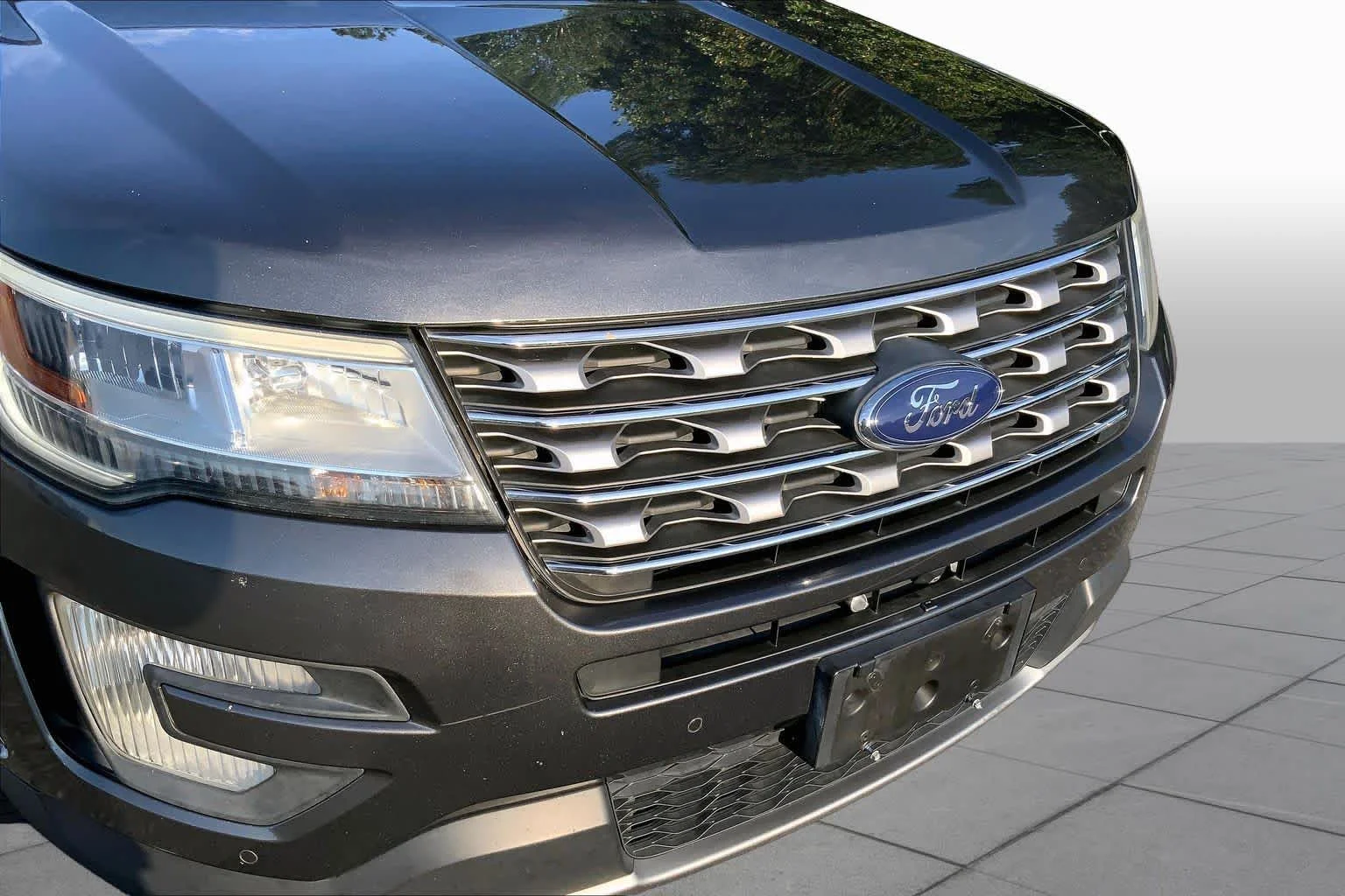 Used 2017 Magnetic Metallic Ford Limited image 26