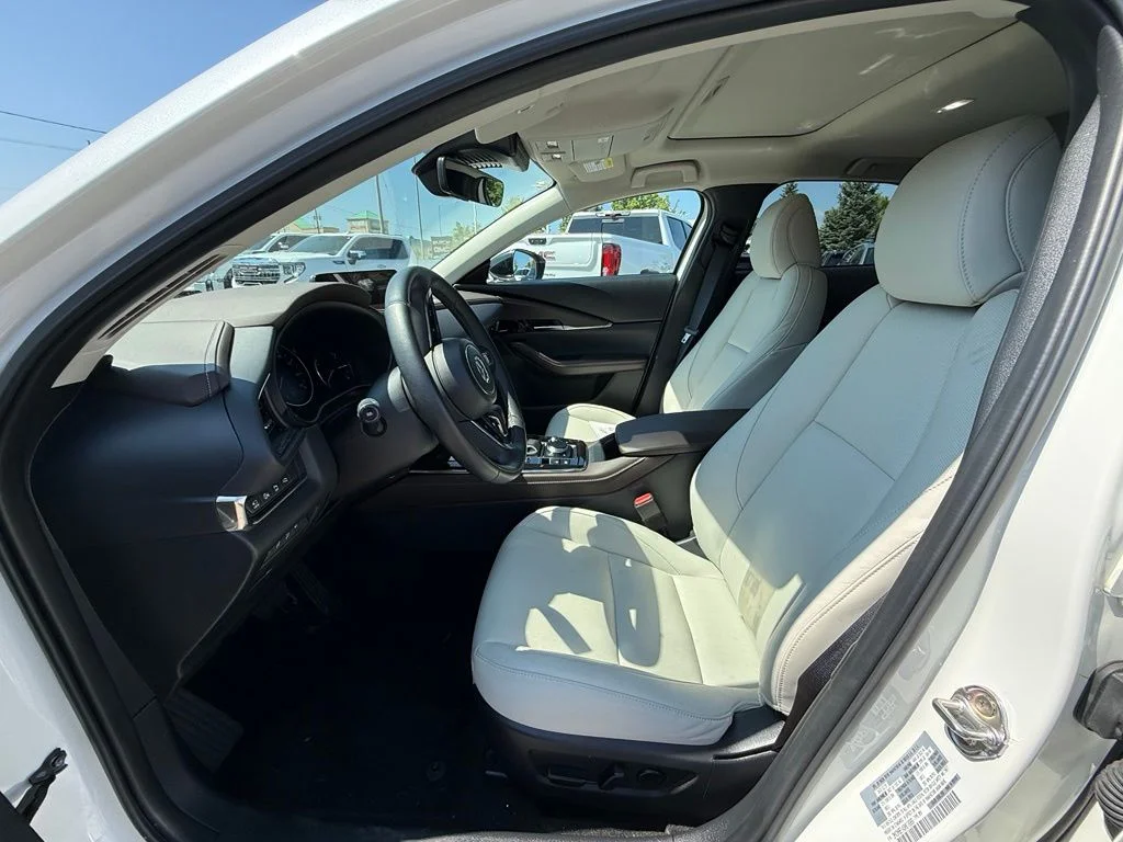 Used 2025 White Mazda 2.5 Turbo Premium Plus Package w/Premium Plus Package image 11