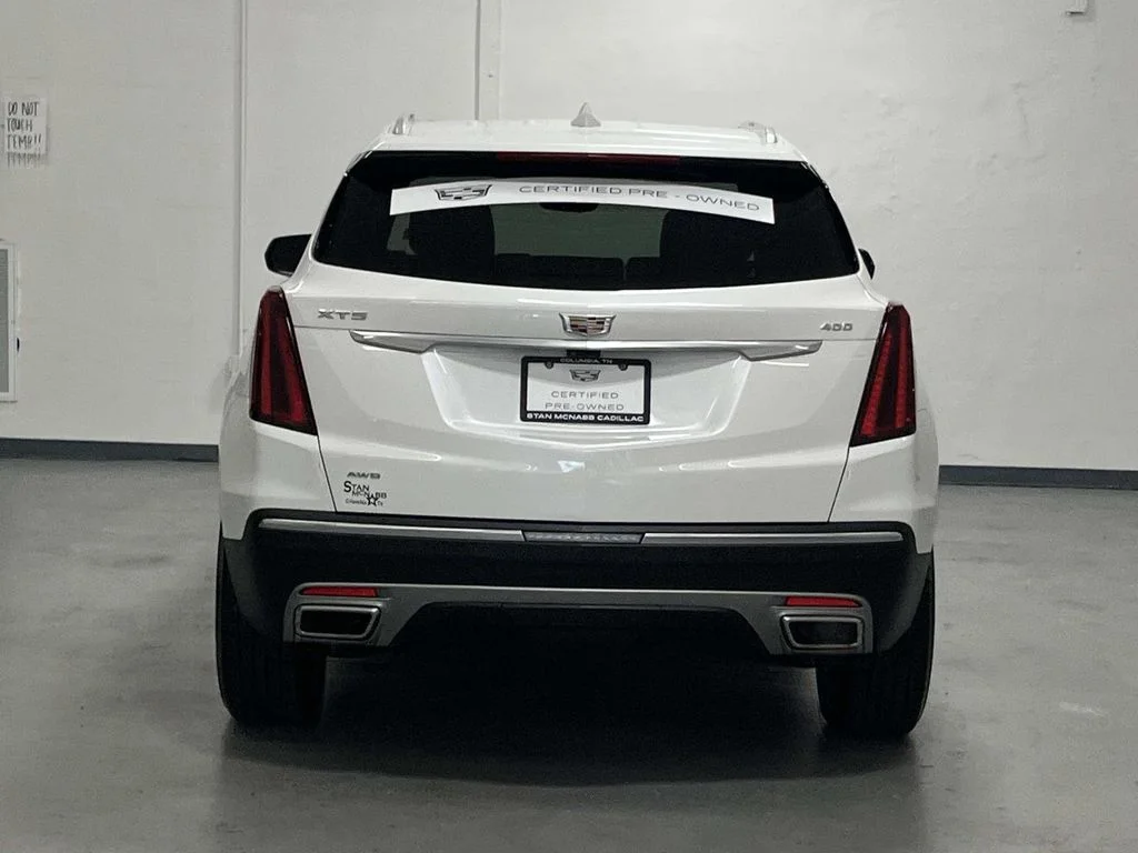 Used 2025 Crystal White Tricoat Cadillac Premium Luxury image 7