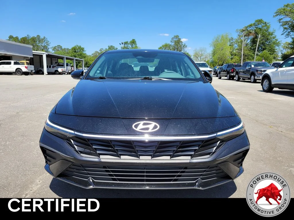 Used 2024 Black Hyundai SEL image 10