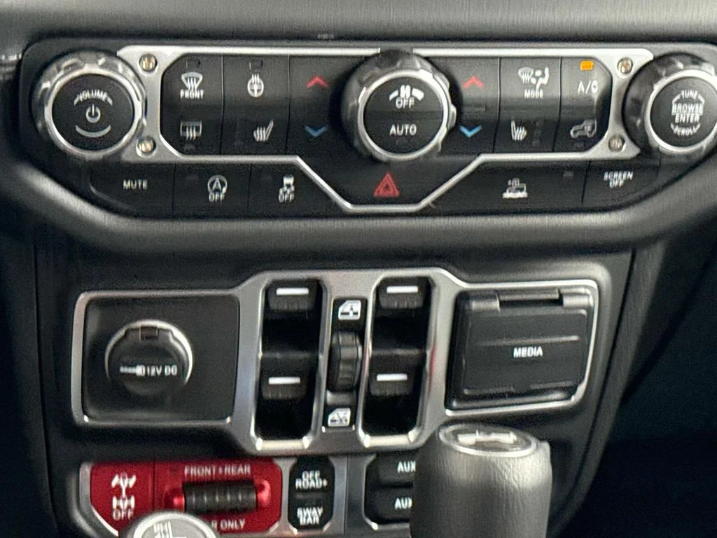 New 2025 Black Jeep Rubicon image 17
