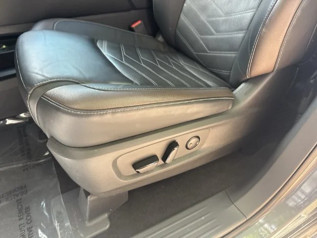 Used 2024 Gray Nissan Platinum image 32