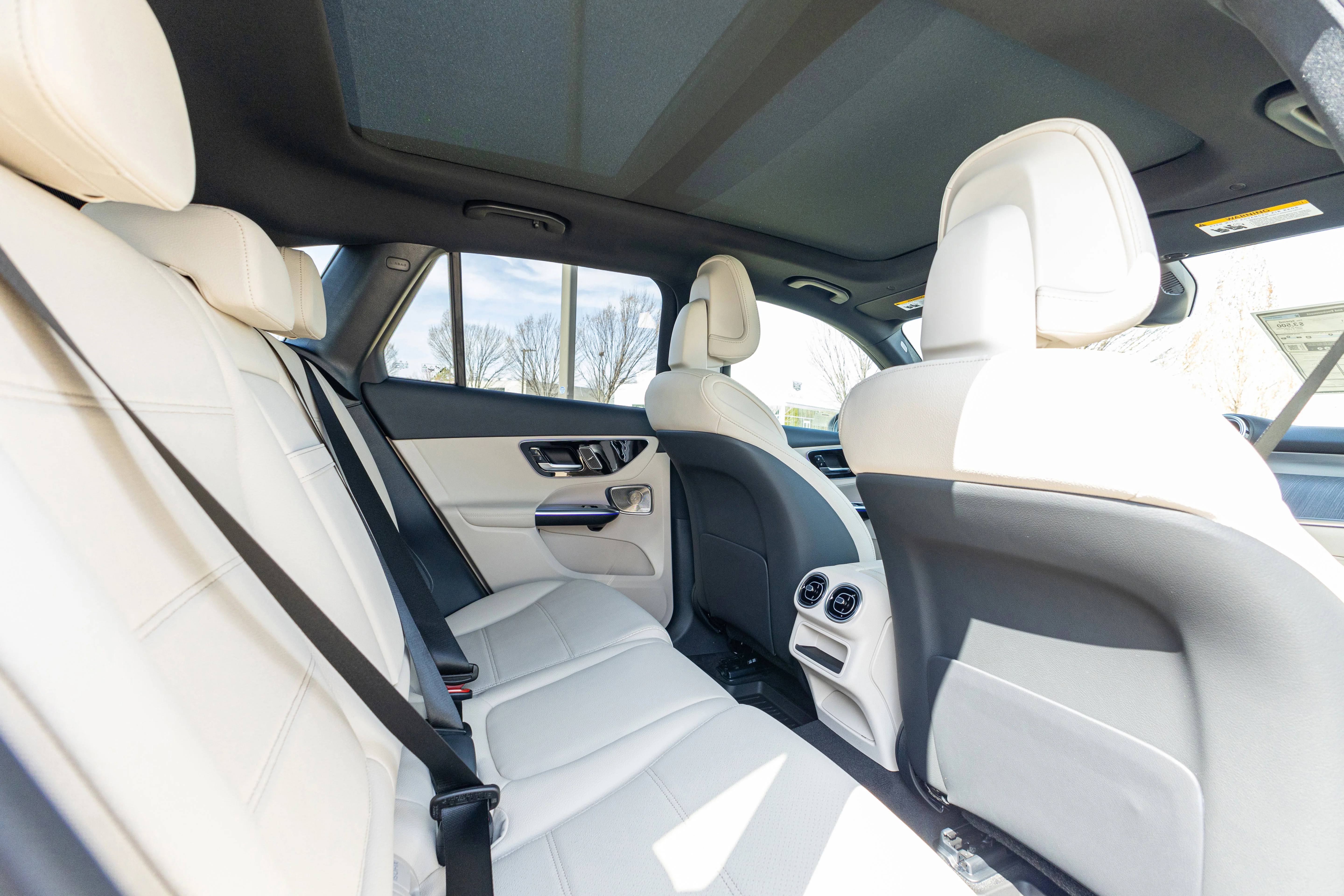 Used 2026 Black Mercedes-Benz GLC 300 image 30