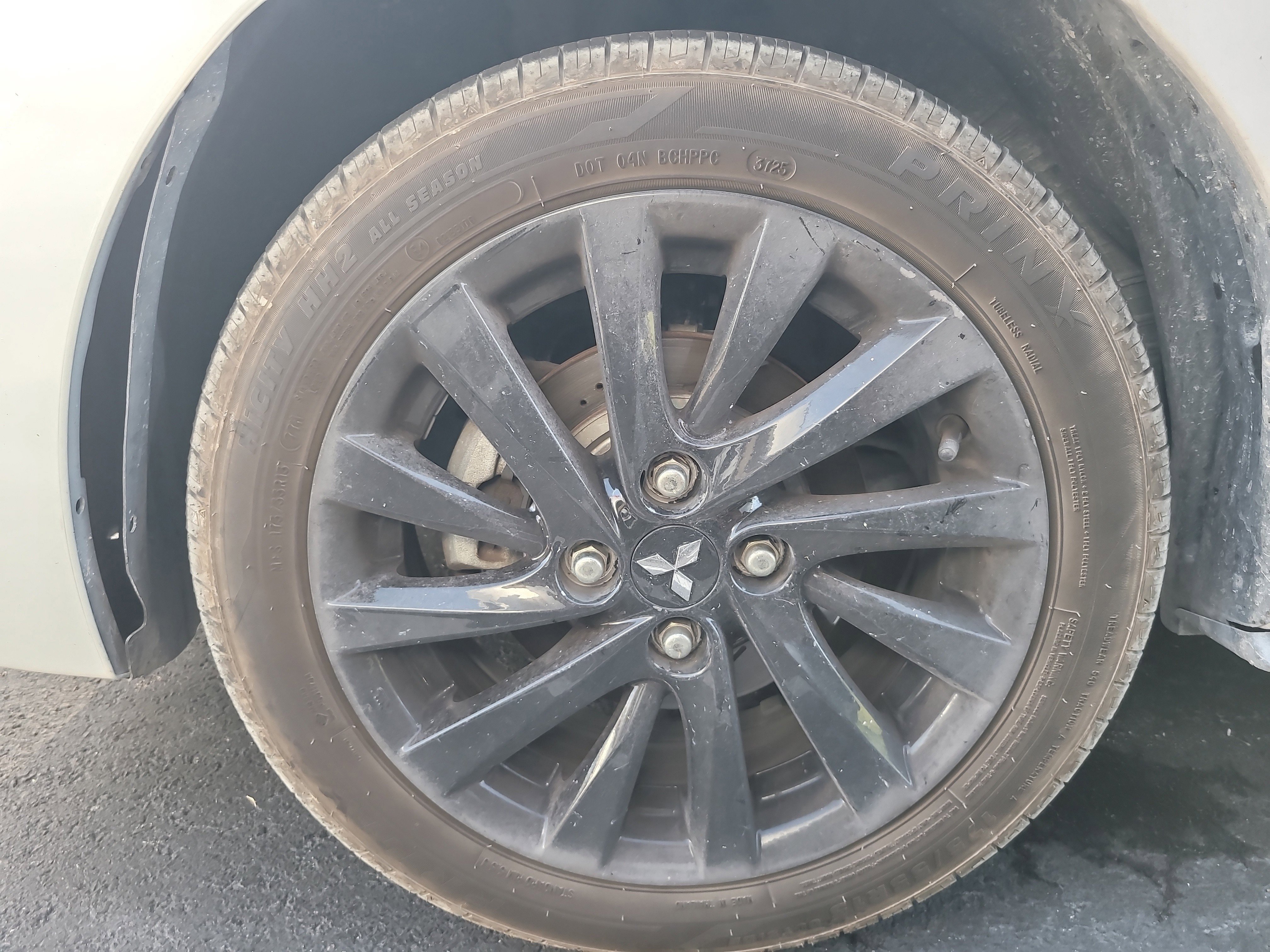 Used 2019  Mitsubishi SE image 9