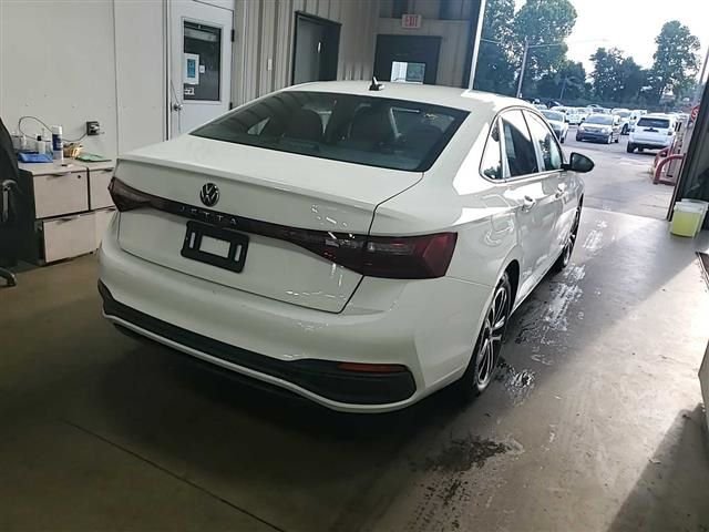 Used 2025 White Volkswagen 1.5T Sport image 20