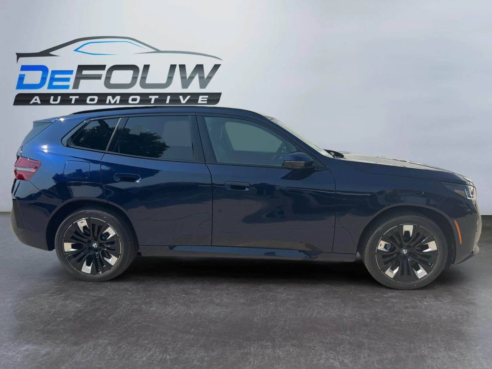 New 2026 Tanzanite Blue II Metallic BMW 30 xDrive image 12