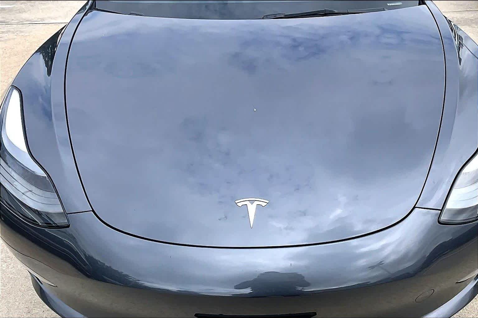 Used 2023 Deep Blue Metallic Tesla  image 31