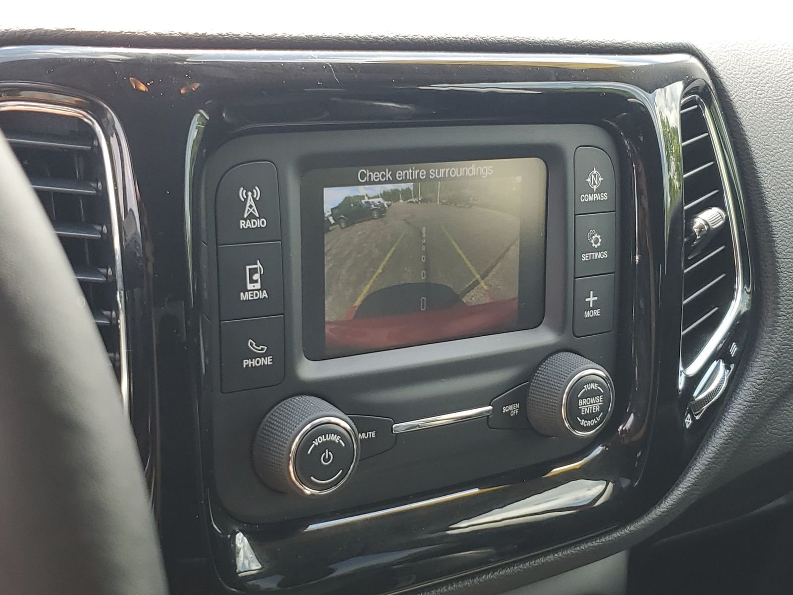 Certified Used 2018 Red Jeep Latitude image 11