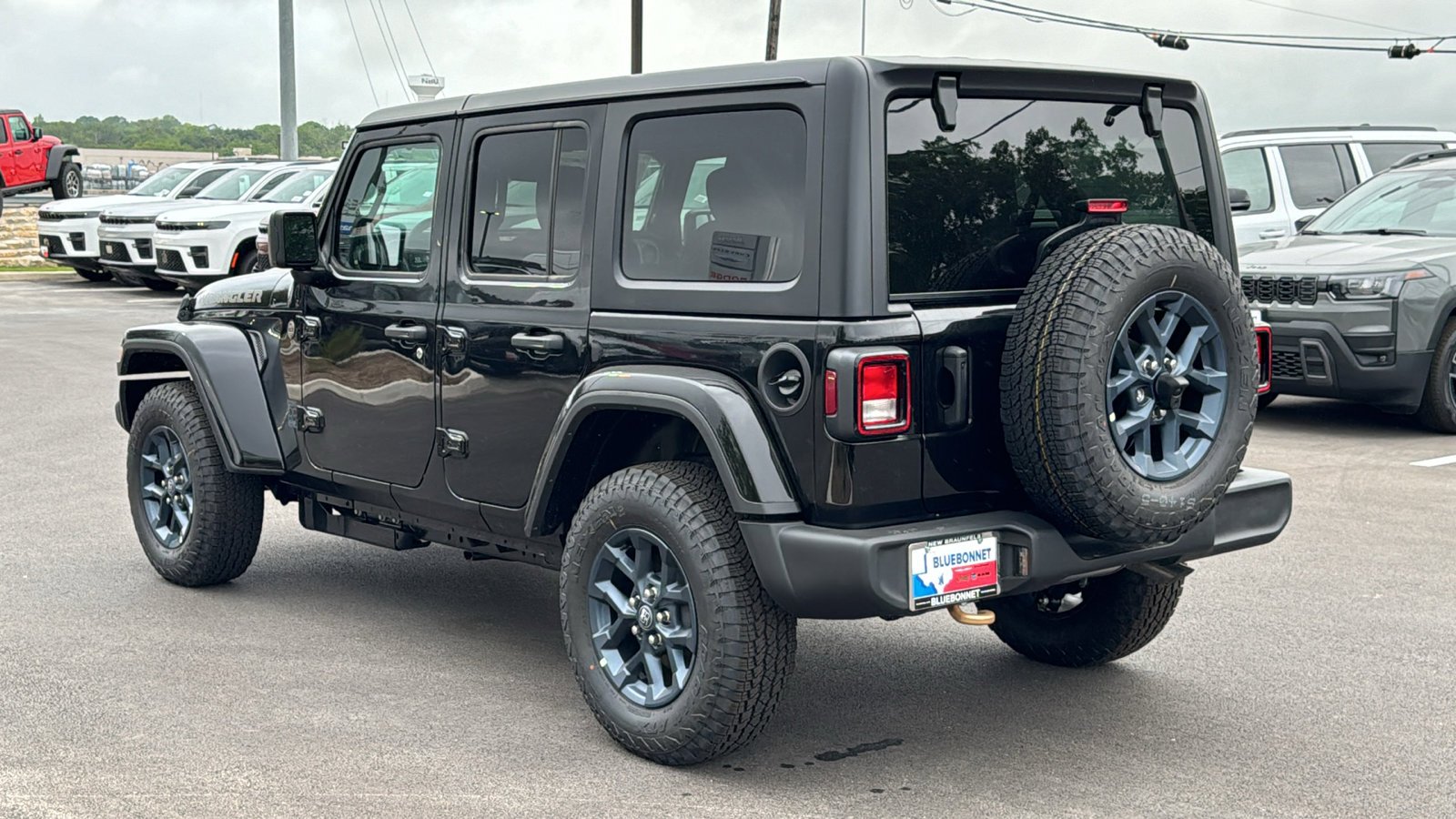 New 2026 Black Clear-Coat Exterior Paint Jeep 85th Anniversary image 7