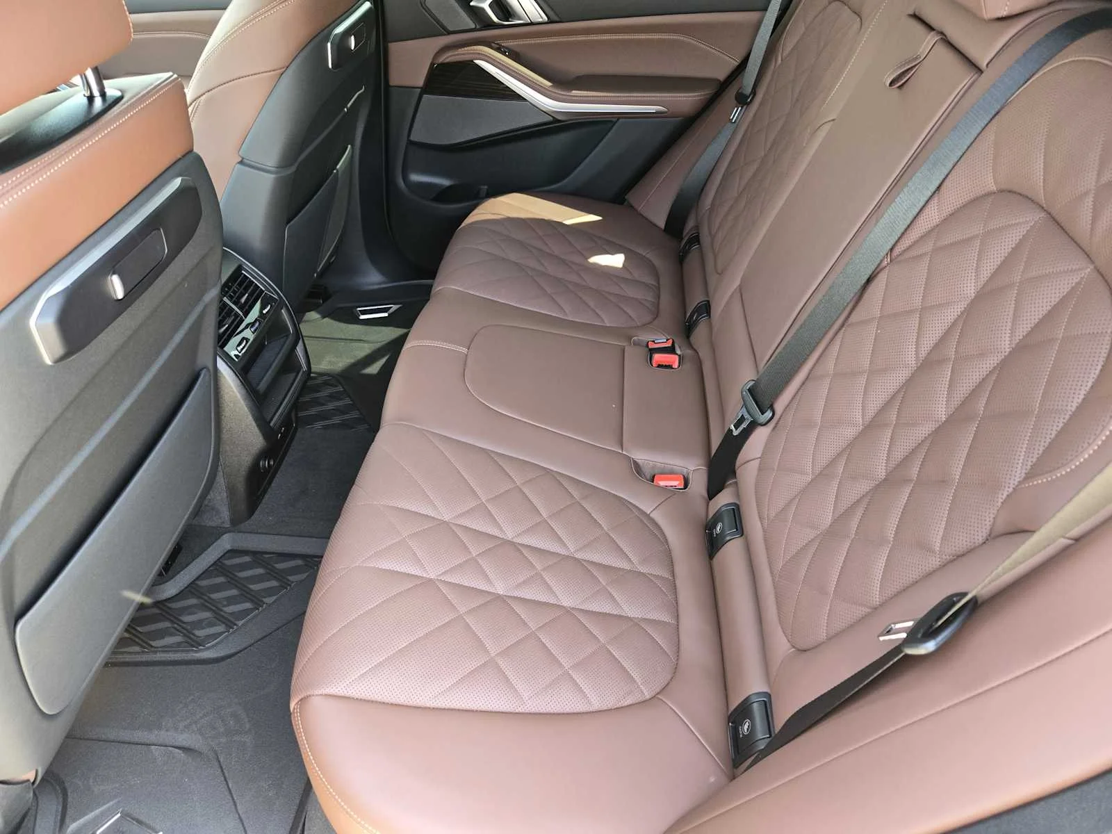 New 2026 Black Sapphire Metallic BMW xDrive50e image 9