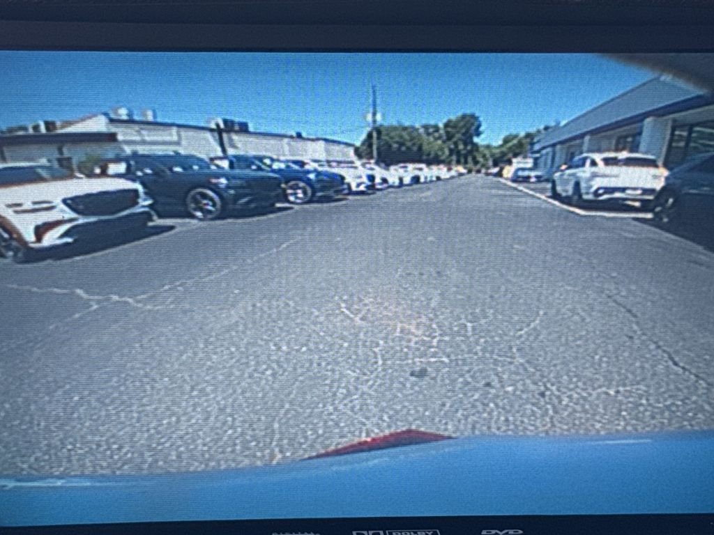 Used 2015 White Cadillac Base image 24