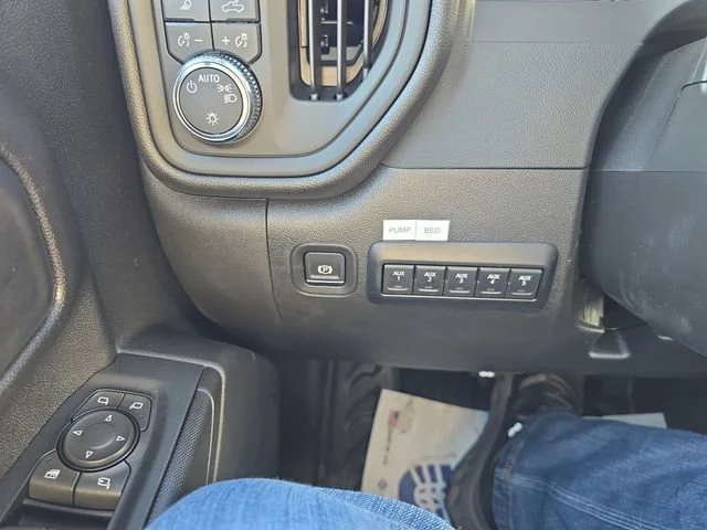 2026 GMC Sierra 3500HD Pro - Photo 18