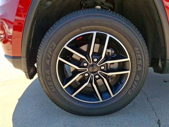 Used 2020 Red Jeep Trailhawk image 28