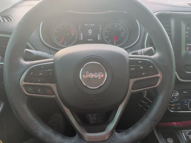 Used 2019 Black Jeep Latitude image 10