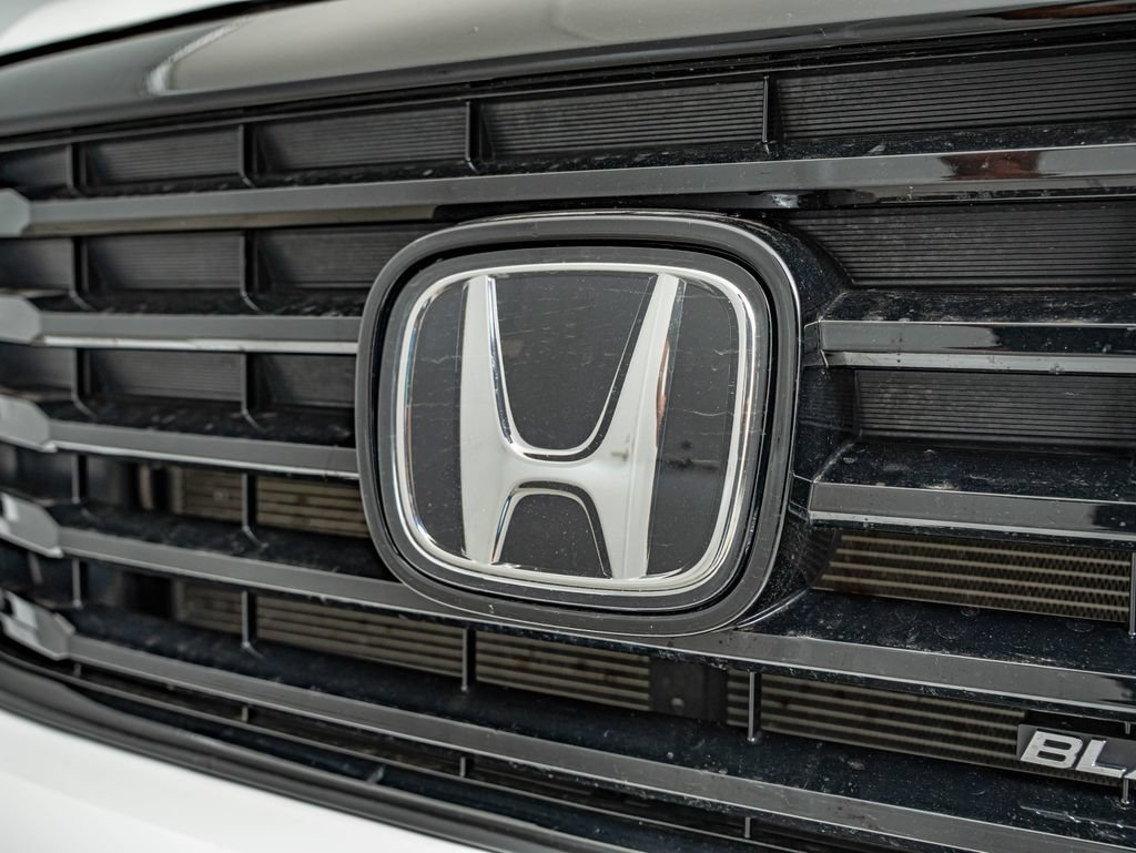 Used 2024 Platinum White Pearl Honda Black Edition image 12