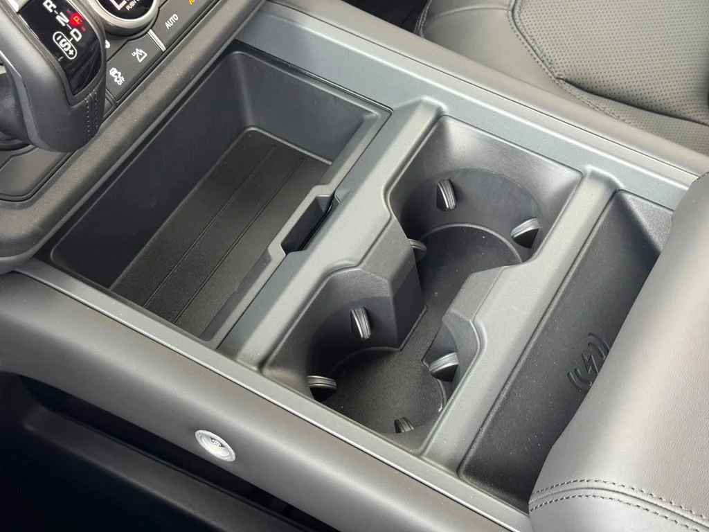 New 2026 Carpathian Grey Prem Met Land Rover S image 19