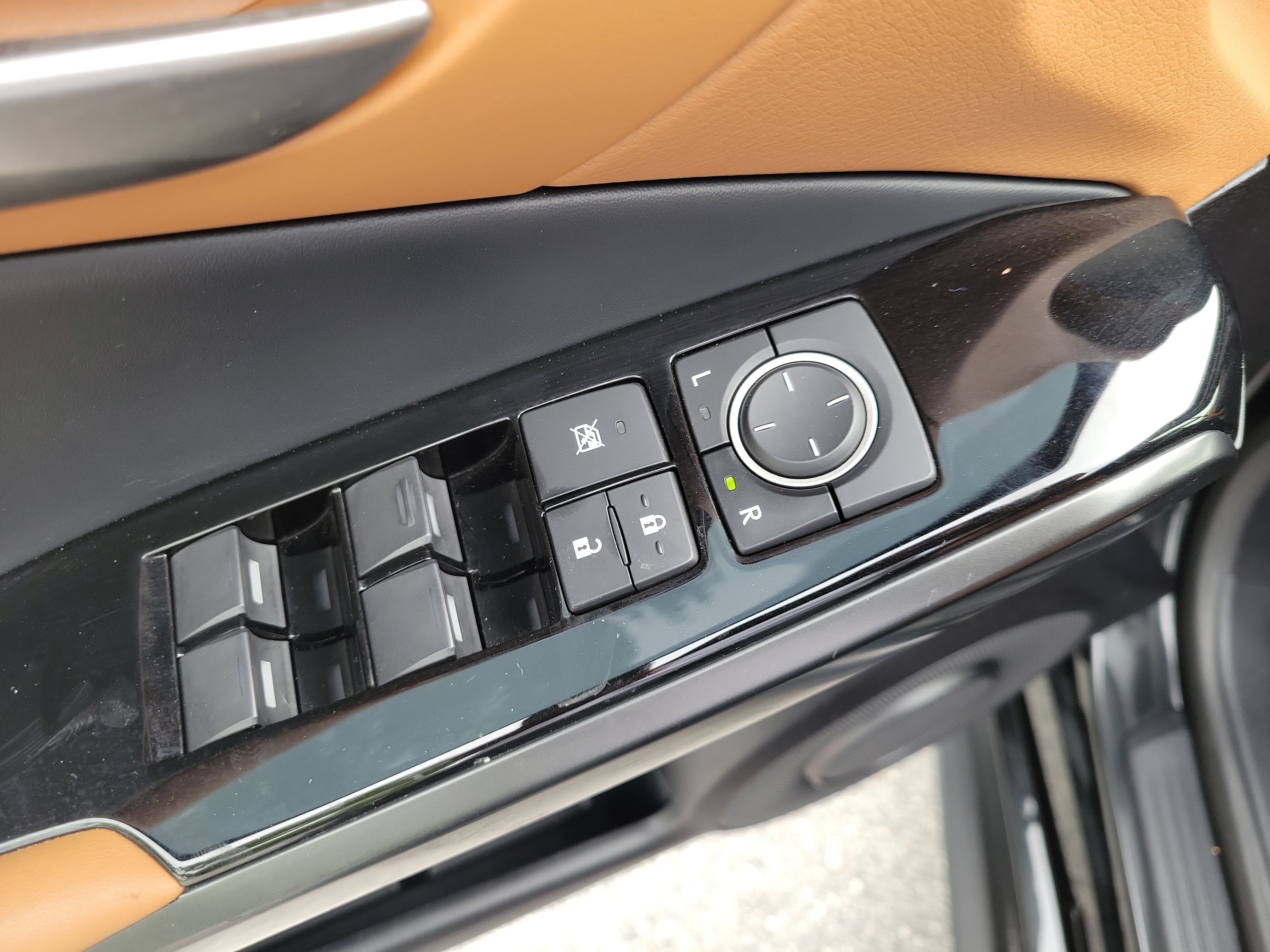 Used 2024 Caviar Lexus IS 300 image 17