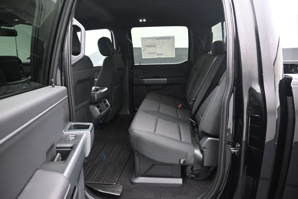 New 2026 Agate Black Metallic Ford XLT image 19