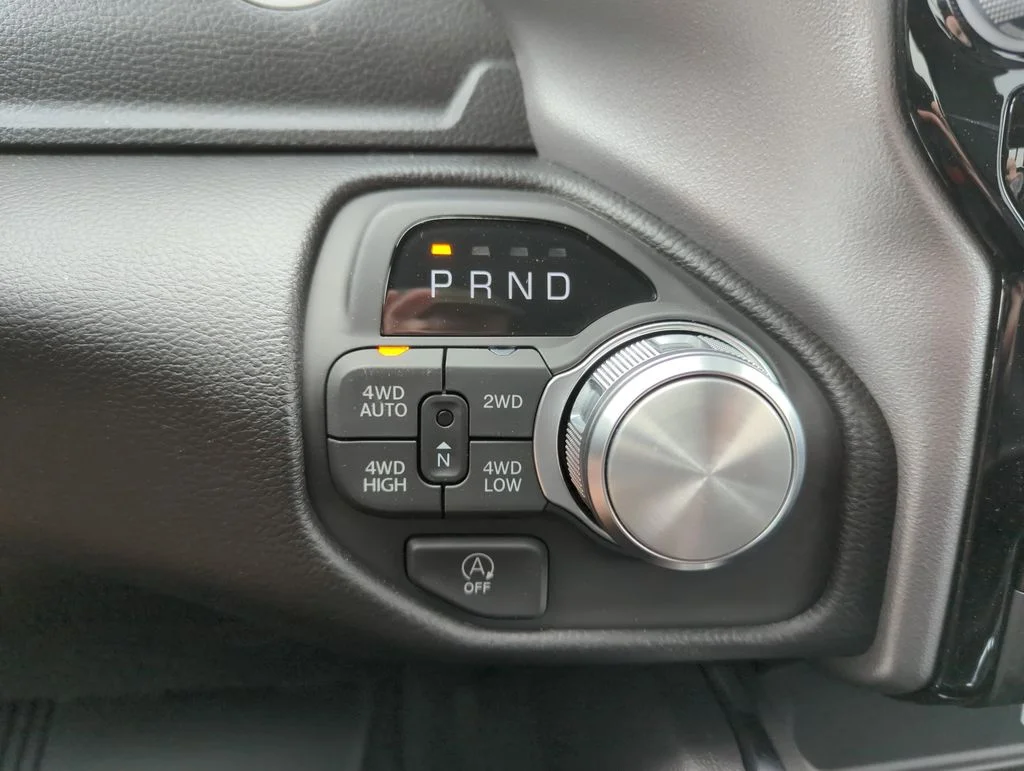 New 2026 Serrano-Green Metallic Exterior Paint RAM Laramie image 20