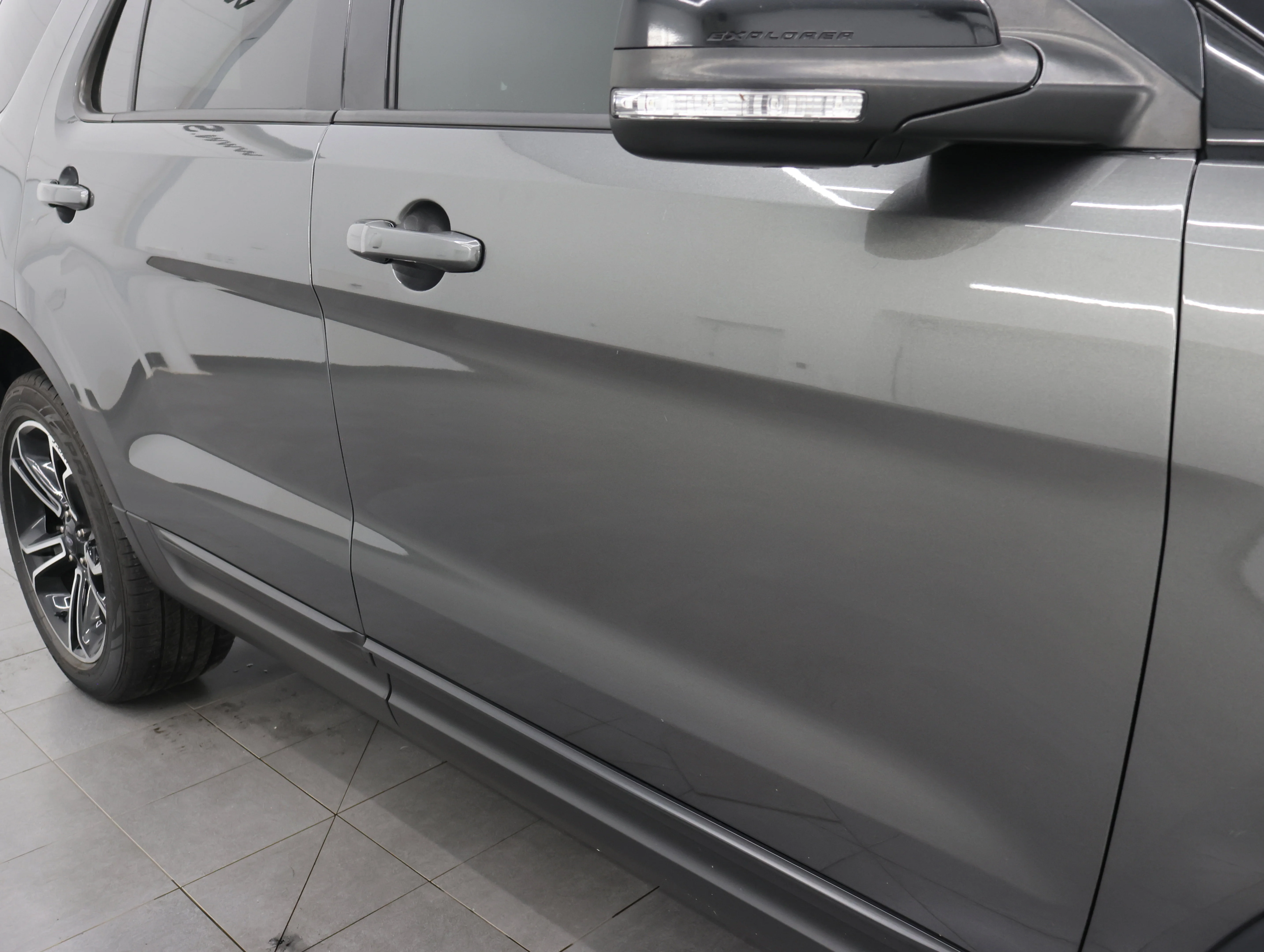 Used 2015 Magnetic Metallic Ford Sport image 23