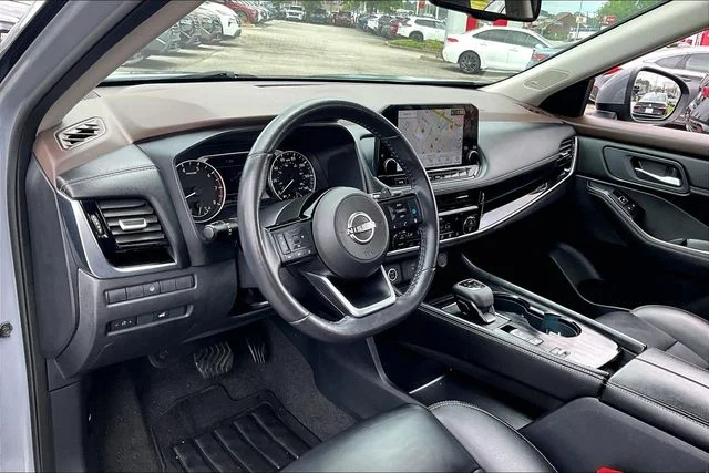 Used 2023 Gray Nissan SL image 14