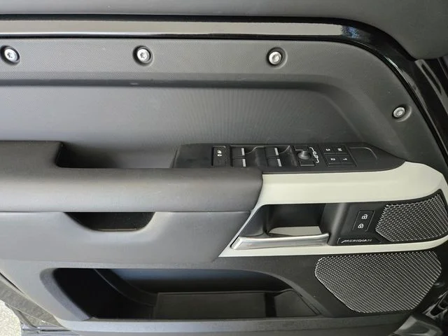 Used 2024 Black Land Rover SE image 19