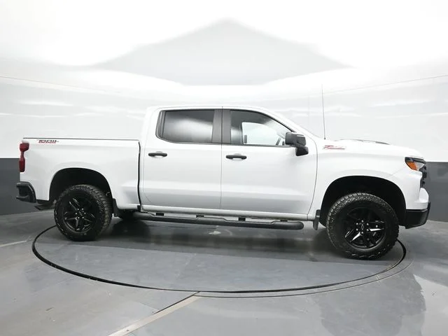 Used 2025 White Chevrolet Custom Trail Boss image 8
