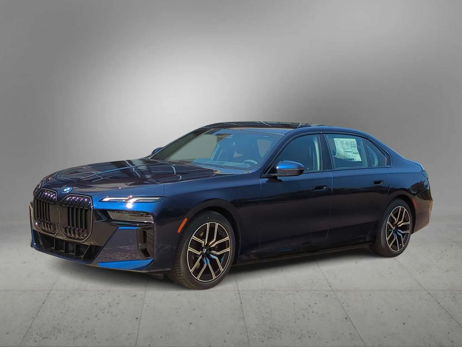 New 2026 Tanzanite Blue II Metallic BMW xDrive60 image 4