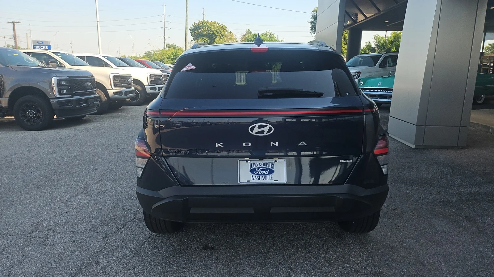 Used 2025 Blue Hyundai SEL AWD image 4