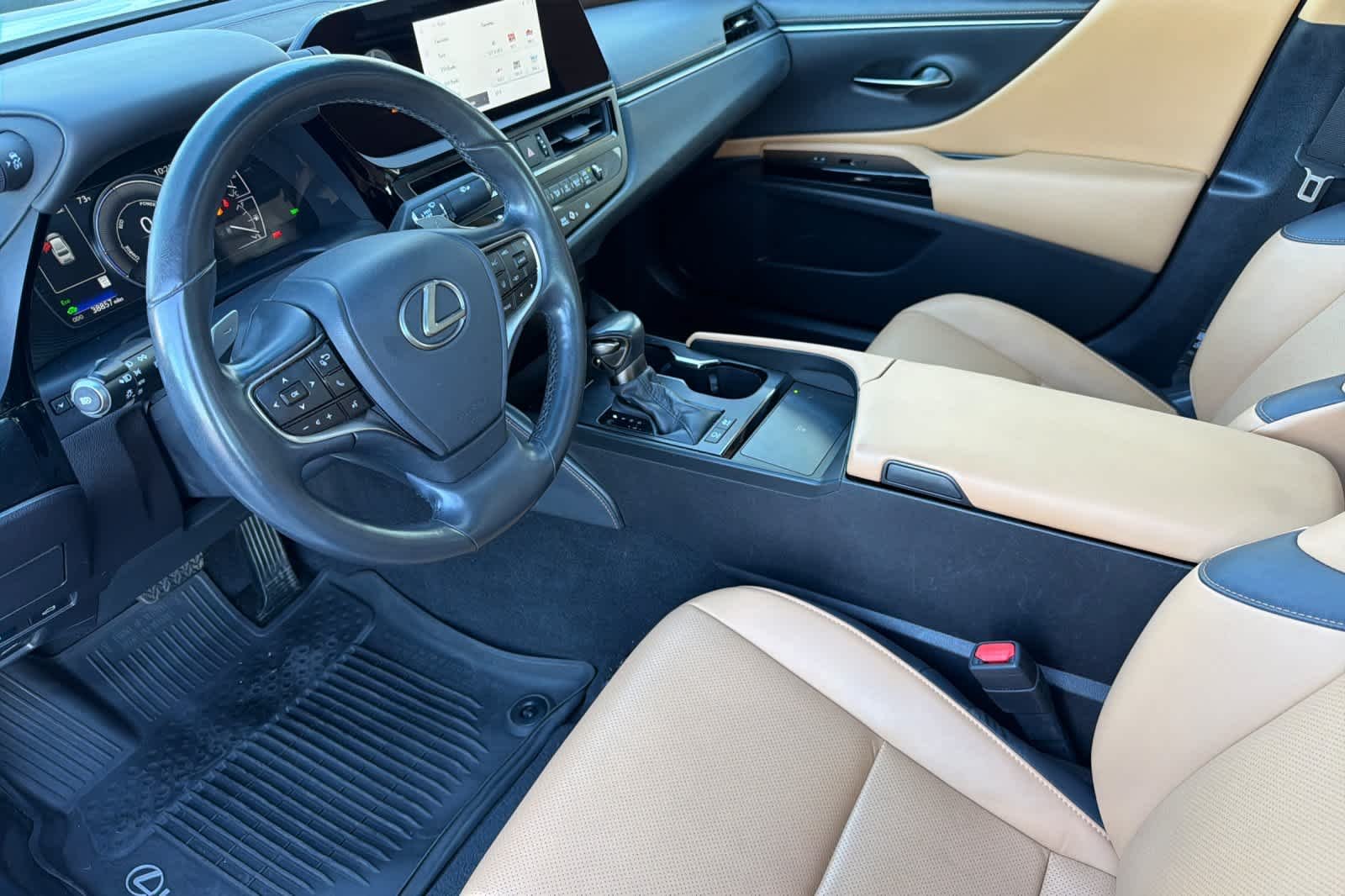 Certified Used 2025 Eminent White Pearl Lexus  image 11