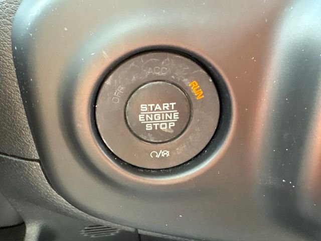 Used 2022 White Jeep Unlimited Sport S image 21