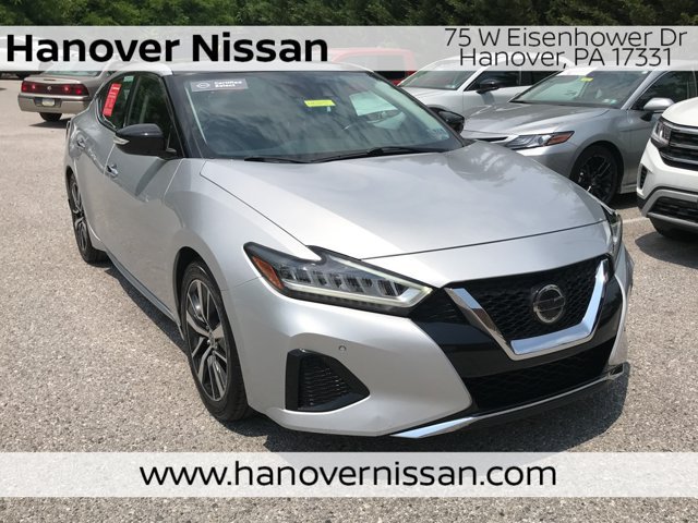 Used 2020 Brilliant Silver Metallic Nissan SL image 1