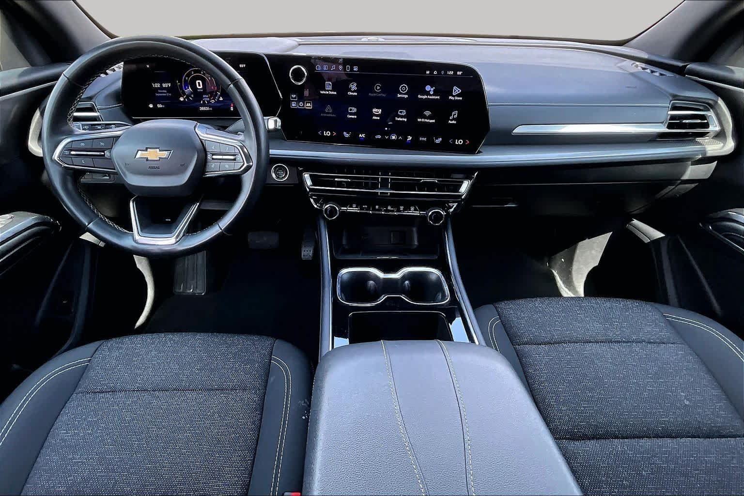 Used 2025 Sterling Gray Metallic Chevrolet FWD LT image 15