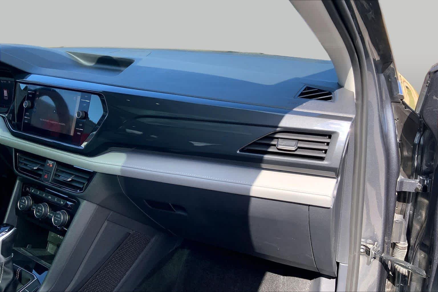 Used 2024 Platinum Gray Metallic Volkswagen SEL image 18