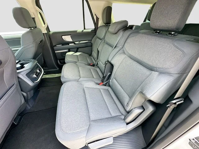 New 2026 Oxford White Ford Active image 17