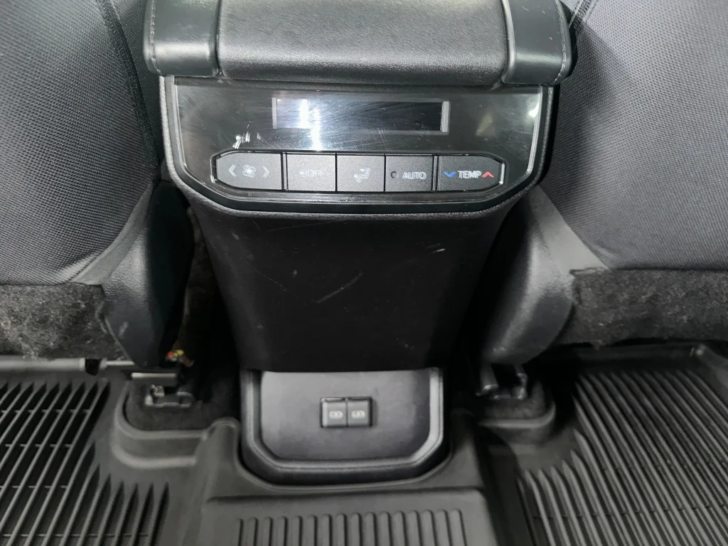 Used 2023 Wind Chill Pearl Toyota L image 18