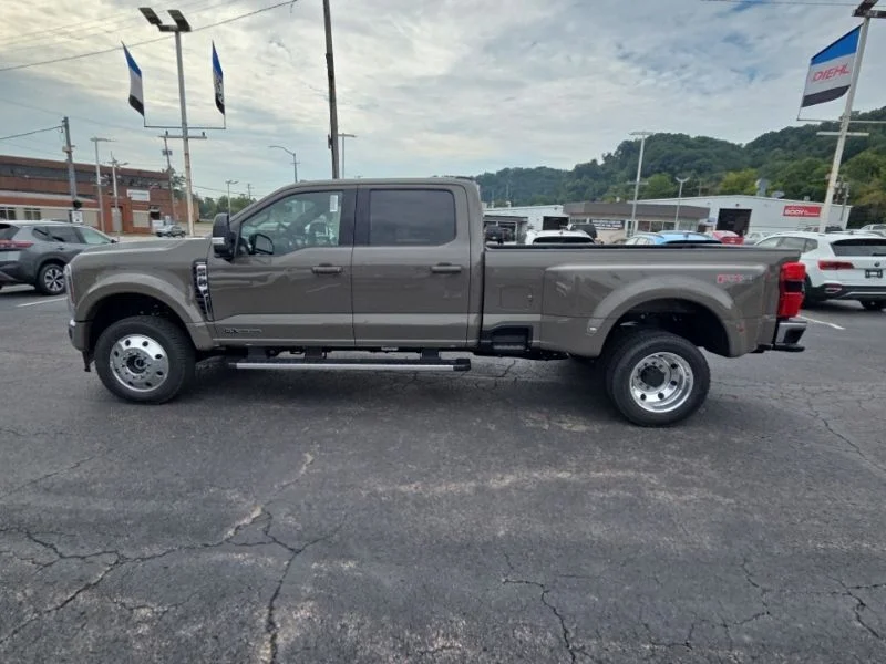 New 2026 Gray Ford Lariat image 4