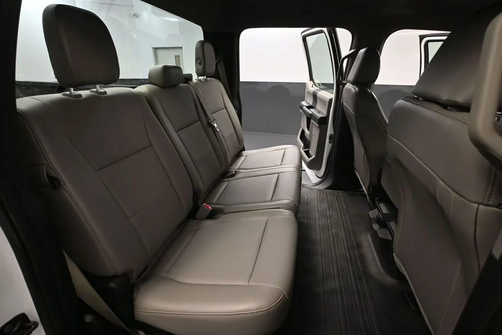 Used 2016 White Ford XL image 38