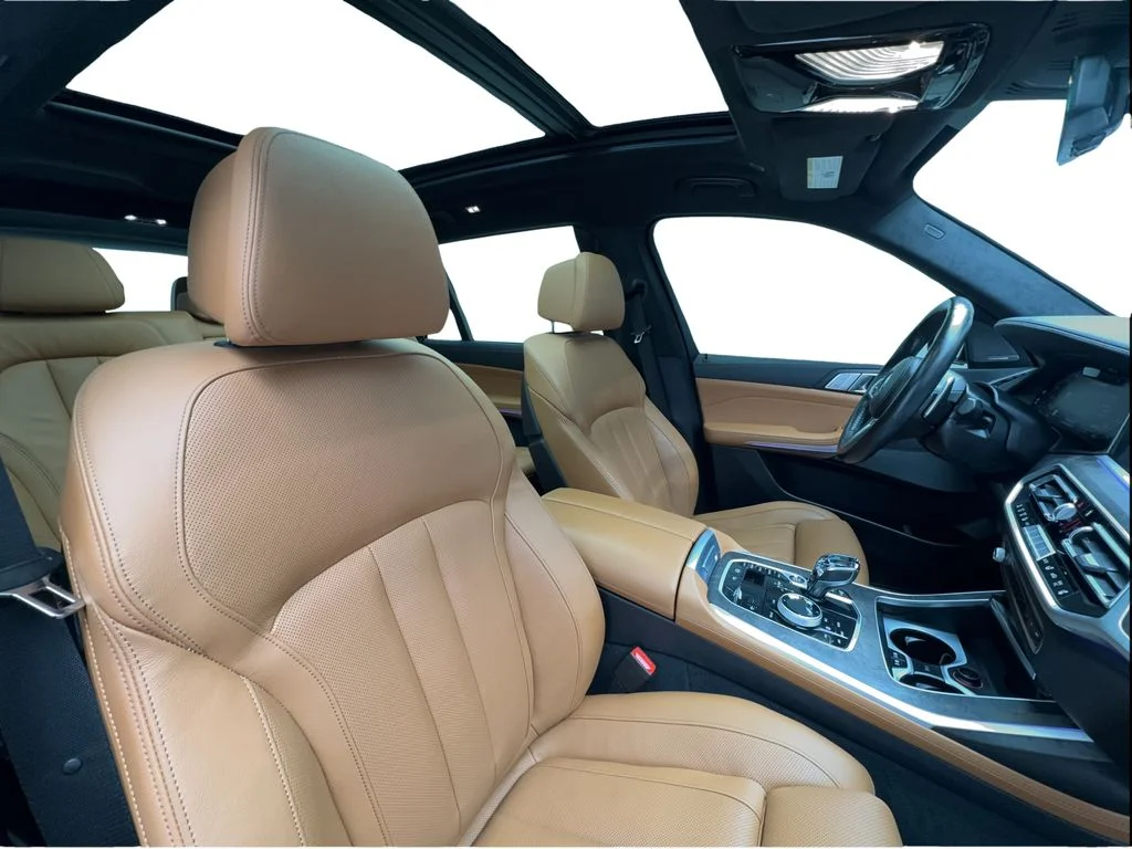 Used 2022 Gray BMW M50i image 37