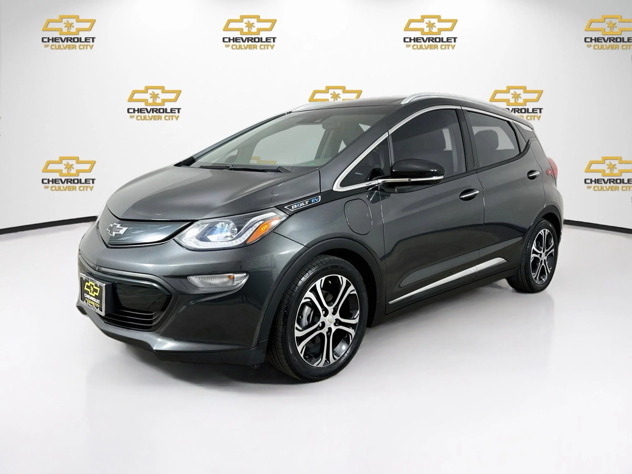 Used 2019 (Includes (TUS) Black grille.) Chevrolet Premier image 3