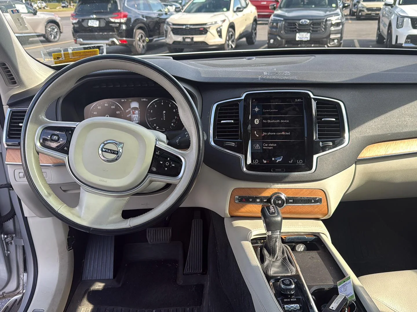 Used 2021 Bright Silver Metallic Volvo Momentum image 15