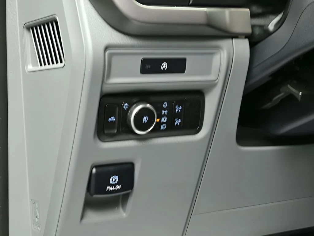 Used 2025 Carbonized Grey Metallic Ford XLT image 21
