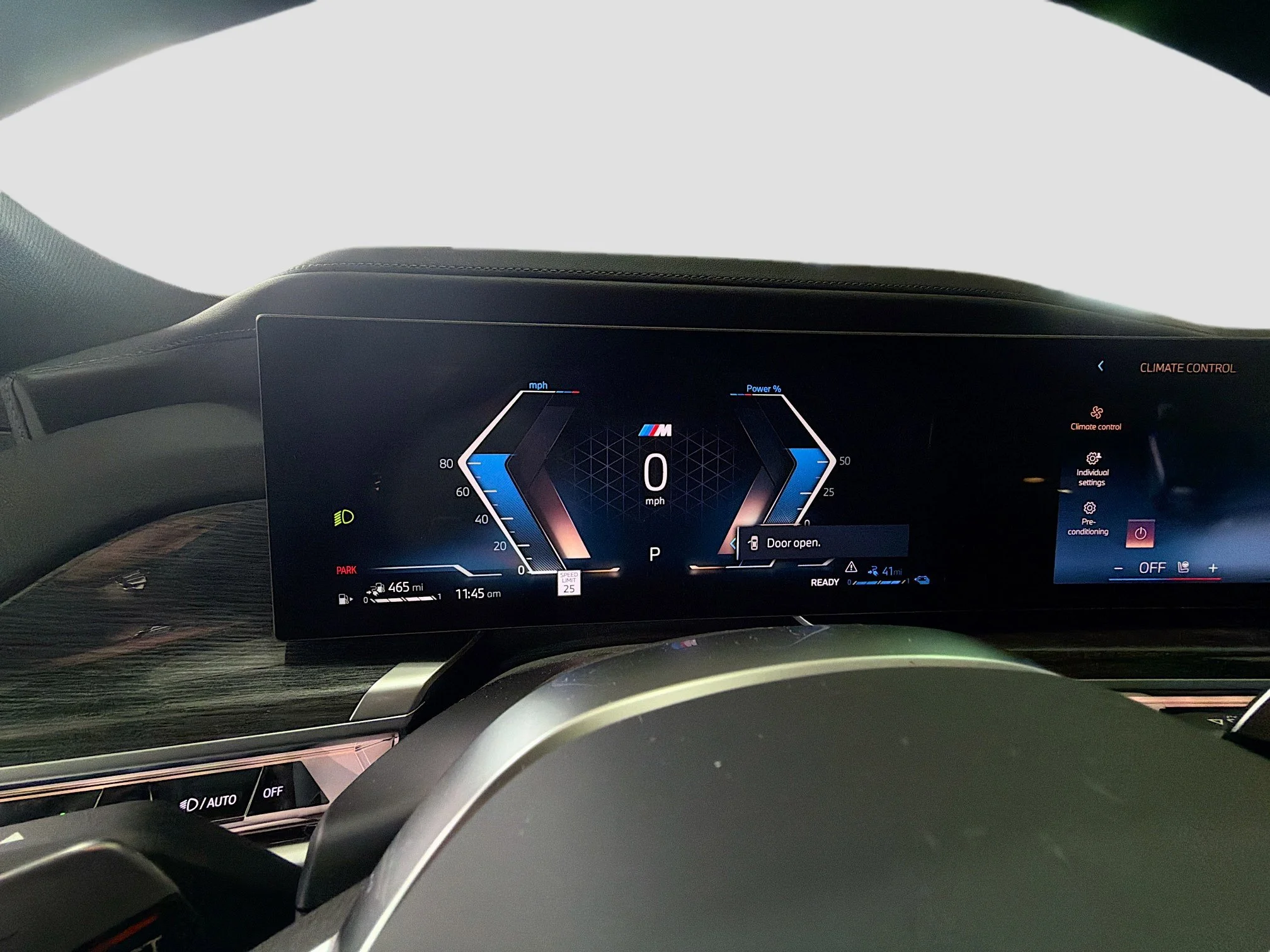 2026 BMW 7 Series 750e - Photo 41