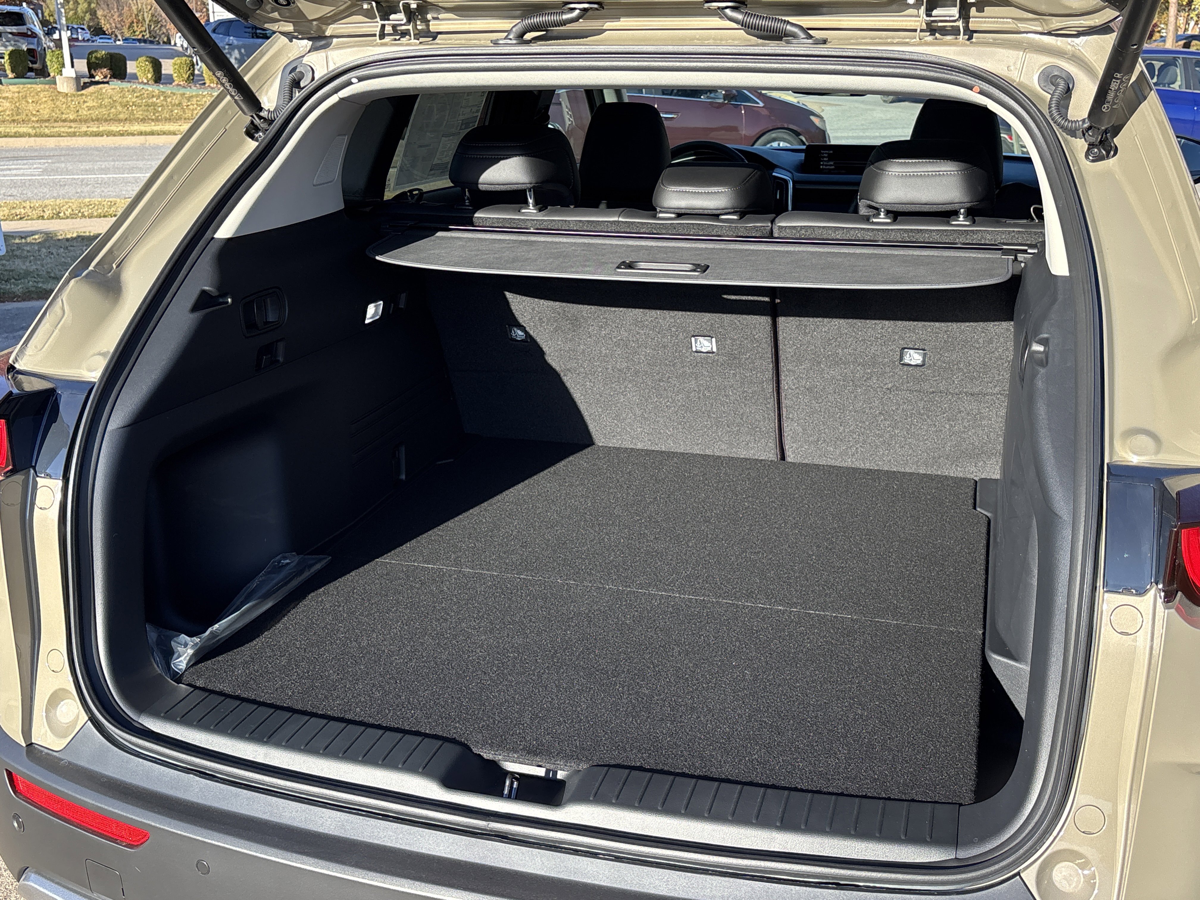 2026 Mazda CX-50 Premium Plus - Photo 8