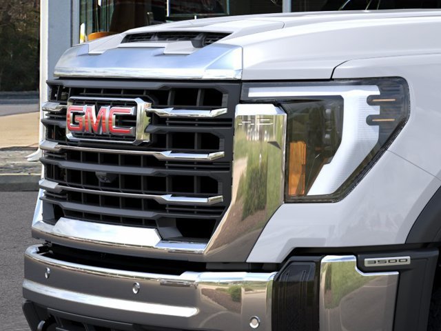2026 GMC Sierra 3500HD SLT - Photo 13