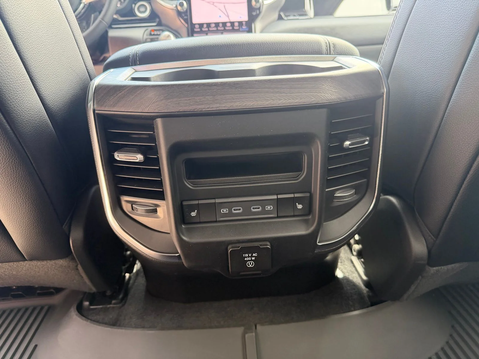New 2026 Molten Red Pearl-Coat Exterior Paint RAM Laramie image 32